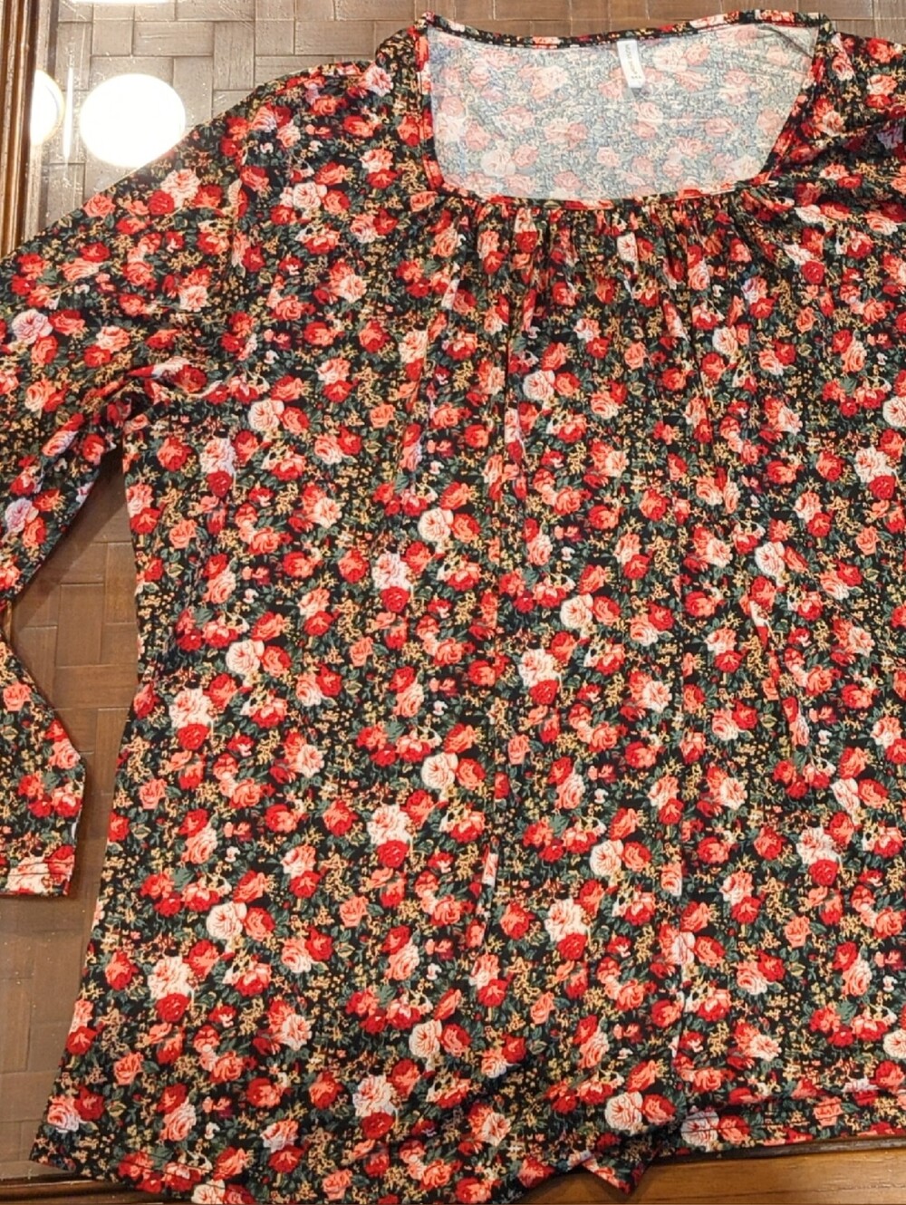 Floral Long Sleeve Blouse in Red and Green